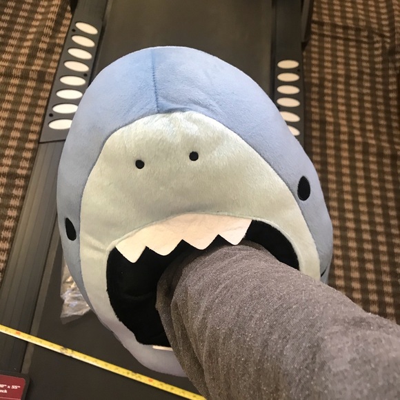 Travel Shark Plushie [NEW] - From Japan - Picture 4 of 6